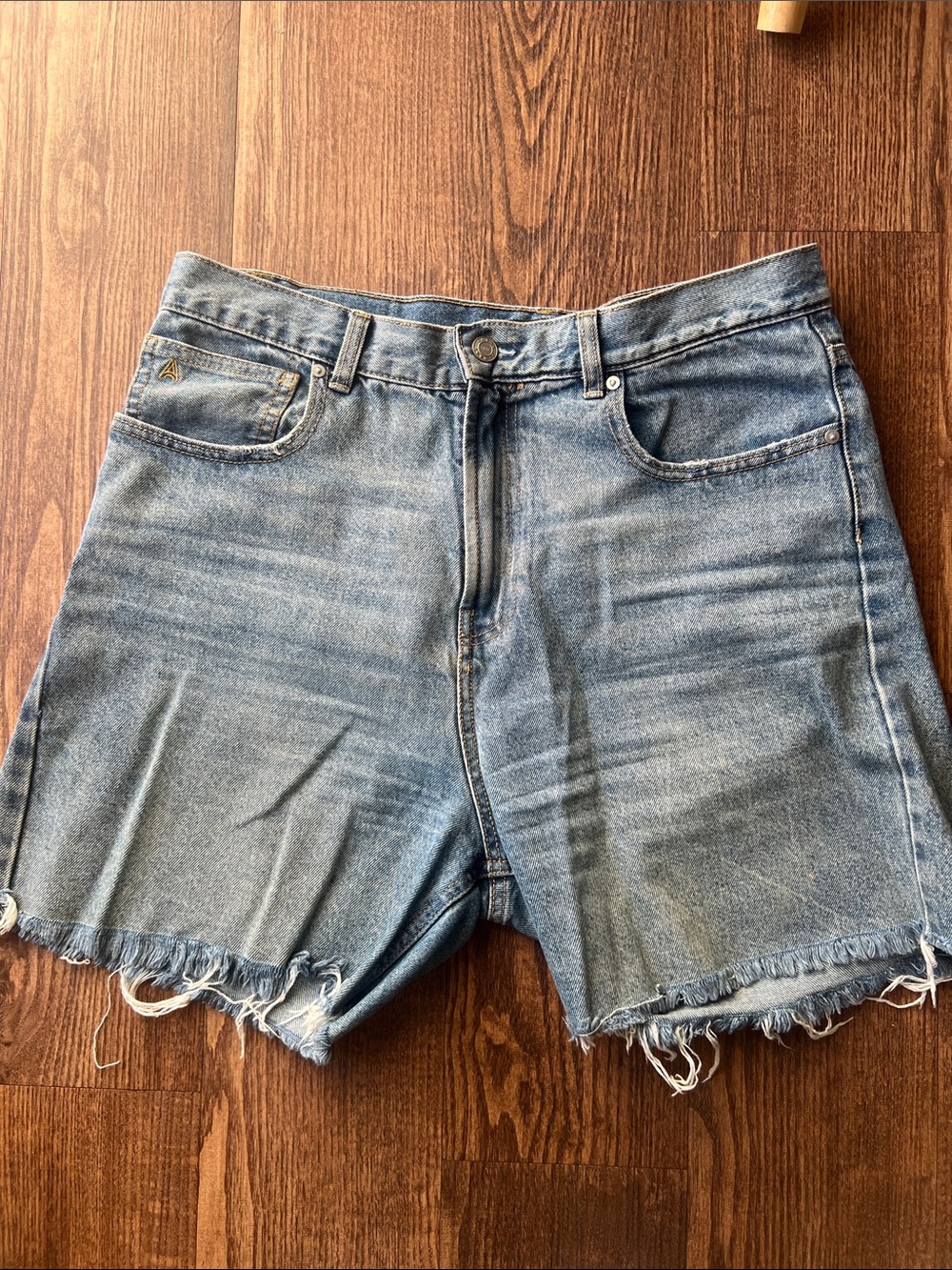 Classic Women's Denim Cutoff Shorts - Light Blue